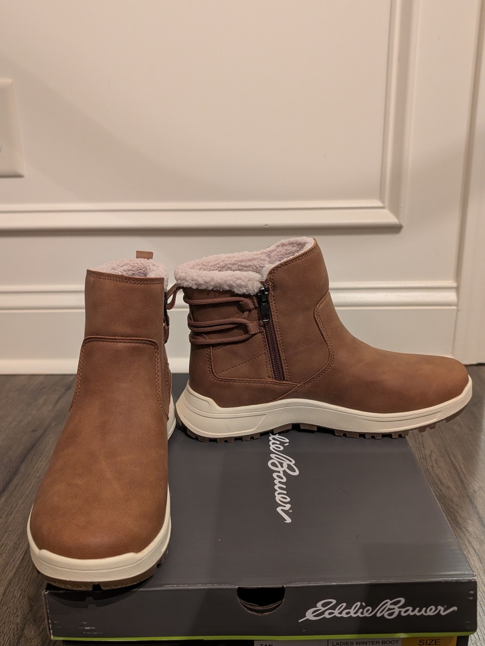 Eddie Bauer Women's Chestnut Brown Fleece-Lined Ankle Boots